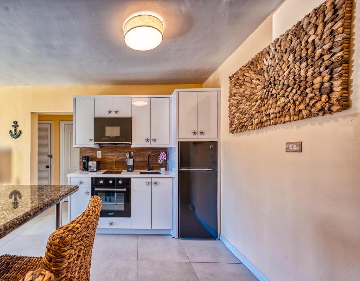 Lovely Apartment Near Beach, Downtown, 24H Security, Pool Nassau Luaran gambar
